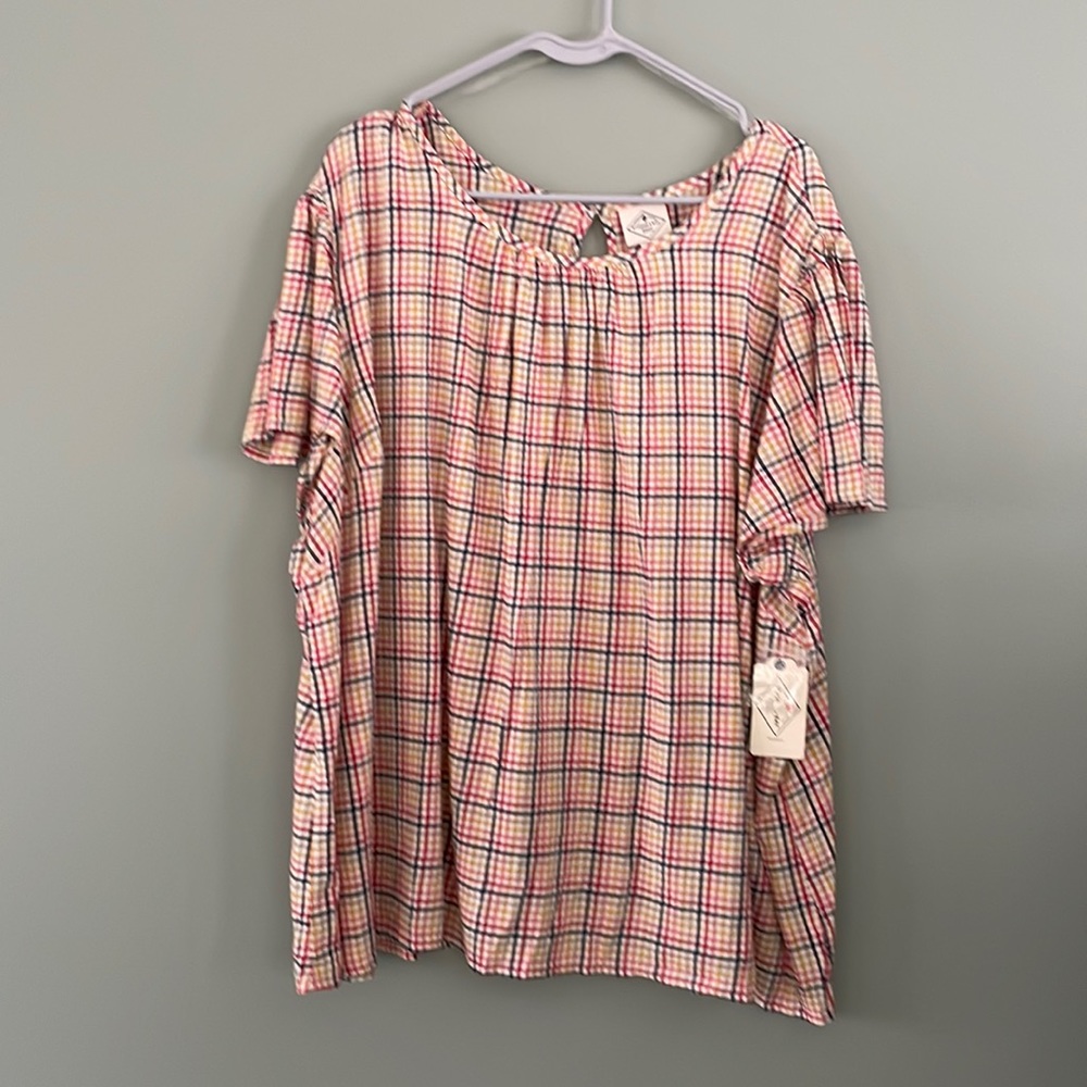 St John’s Bay Women’s checkered short sleeve top size 3X NWT